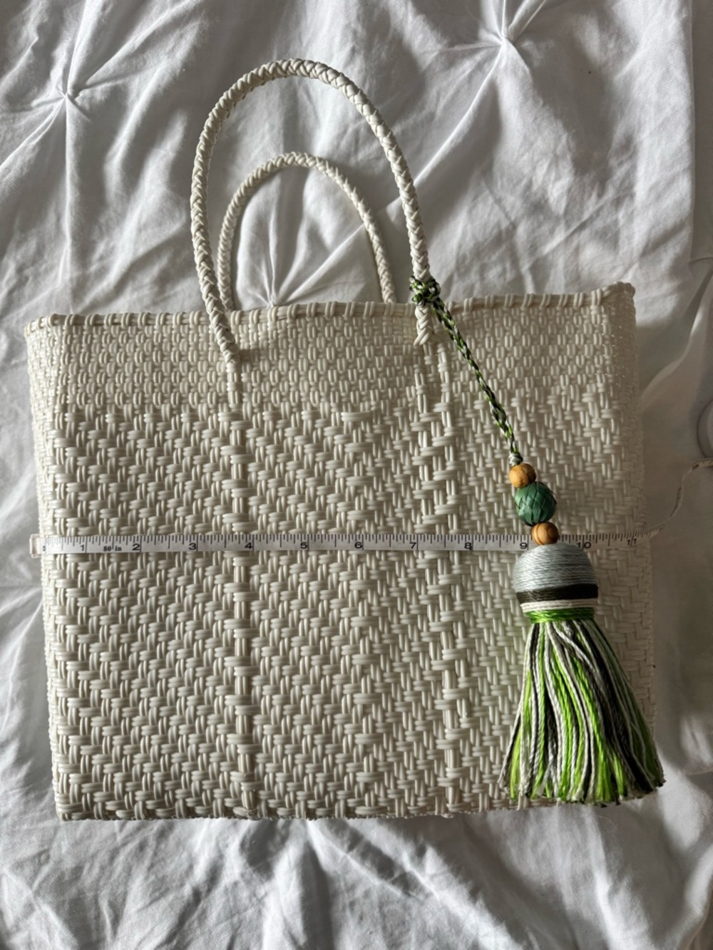 White Woven Tote Bag with Green Tassel - Picture 3 of 4